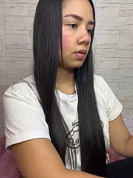  Luana online show from June 20, 2026, 1:43 am