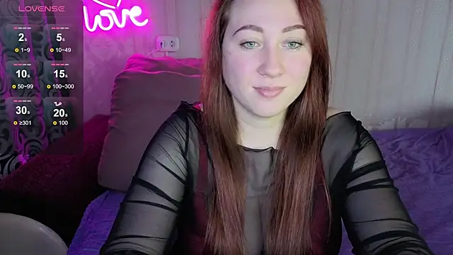 KellyCrystall online show from October 9, 2025, 7:20 am