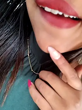 Mariangel 11 online show from November 21, 2025, 2:05 pm