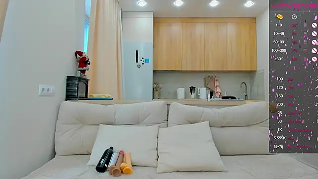 lyeva lover  online show from March 8, 2025, 4:01 am