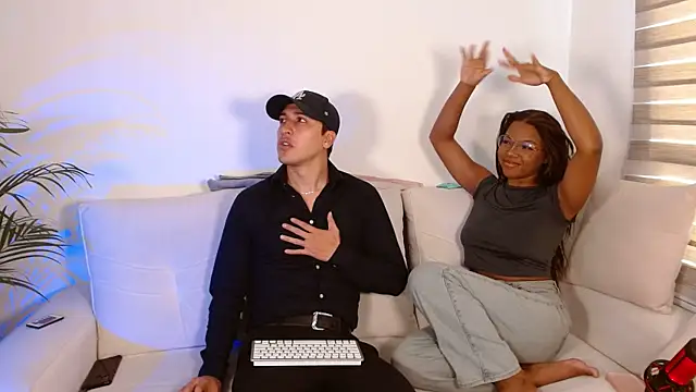 Snapshot of tiana_nave chatting on February 11, 2025, 4:02 pm tiana nave online show from February 11, 2025, 4:02 pm