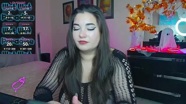 Lillianhot68 online show from November 2, 2025, 2:11 pm