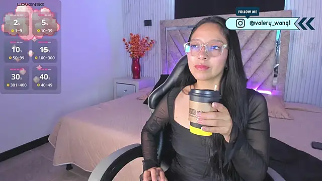 Valery wang online show from November 17, 2025, 11:58 am