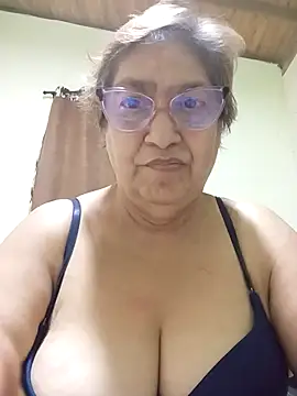 florecita69 online show from April 24, 2026, 2:24 am