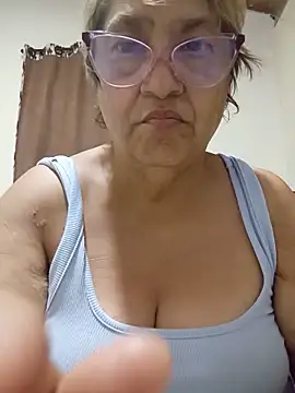 florecita69 online show from May 26, 2026, 3:37 am