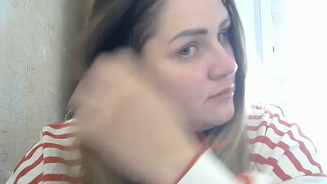 Snapshot of Honeydew-Waves chatting on April 21, 2026, 6:09 am Honeydew-Waves online show from April 21, 2026, 6:09 am