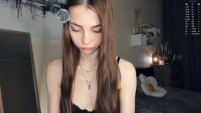 MaryJacksoon online show from April 19, 2026, 7:53 am