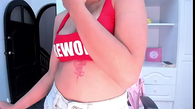  Mia Wallace online show from December 30, 2024, 8:58 pm