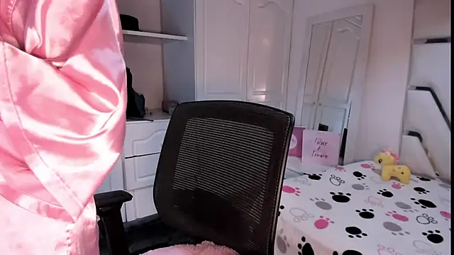  Mia Wallace online show from December 27, 2024, 2:58 am