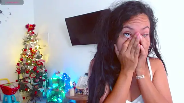 Snapshot of mariamulata chatting on December 24, 2024, 12:44 pm mariamulata online show from December 24, 2024, 12:44 pm