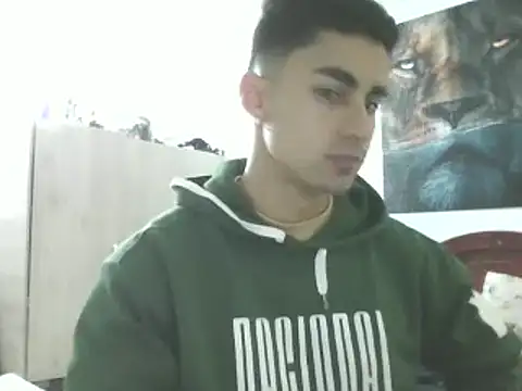 Snapshot of Danifornari chatting on January 27, 2025, 1:48 am Danifornari online show from January 27, 2025, 1:48 am