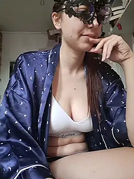 PearMaki online show from November 5, 2025, 3:04 pm