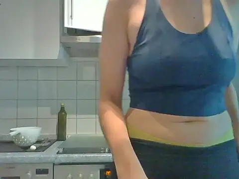 PearMaki online show from March 13, 2025, 8:26 am