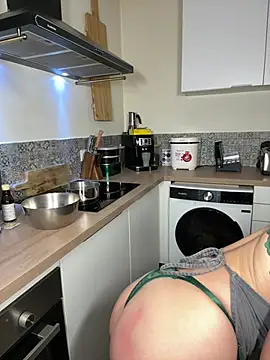 lola tentatiion online show from March 29, 2026, 6:53 pm