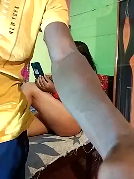 indiancouple09 online show from March 1, 2025, 4:33 pm