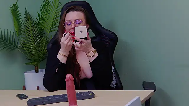 AngellaWhitte online show from March 6, 2025, 7:36 am