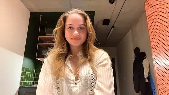 Snapshot of Celeste_Glow chatting on December 10, 2024, 9:11 pm Celeste Glow online show from December 10, 2024, 9:11 pm