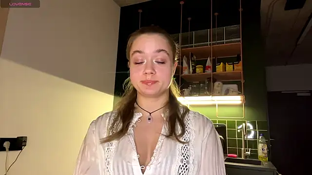 Snapshot of Celeste_Glow chatting on February 21, 2025, 8:16 pm Celeste Glow online show from February 21, 2025, 8:16 pm