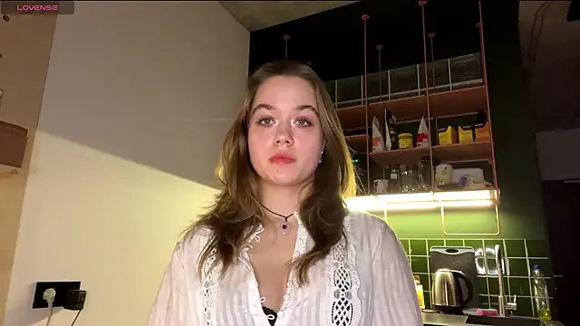 Snapshot of Celeste_Glow chatting on February 19, 2025, 8:20 pm Celeste Glow online show from February 19, 2025, 8:20 pm