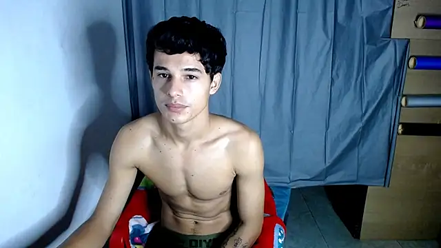Snapshot of freddy_romas chatting on February 6, 2025, 8:07 am freddy romas online show from February 6, 2025, 8:07 am