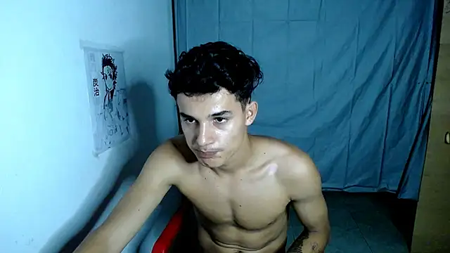 Snapshot of freddy_romas chatting on March 18, 2025, 1:02 am freddy romas online show from March 18, 2025, 1:02 am