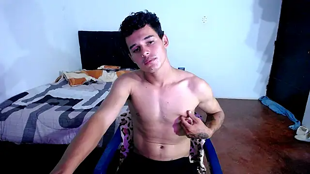 Snapshot of freddy_romas chatting on October 4, 2025, 12:34 am freddy romas online show from October 4, 2025, 12:34 am