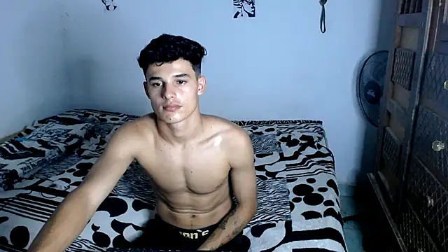 Snapshot of freddy_romas chatting on March 13, 2025, 12:37 am freddy romas online show from March 13, 2025, 12:37 am