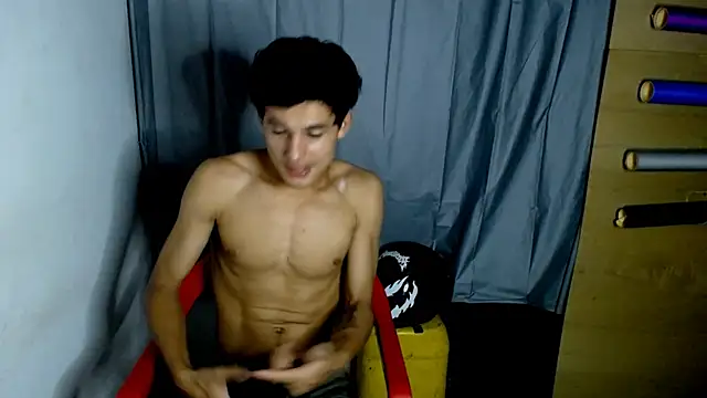 Snapshot of freddy_romas chatting on February 4, 2025, 12:51 am freddy romas online show from February 4, 2025, 12:51 am