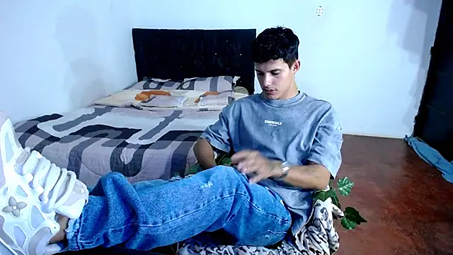 Snapshot of freddy_romas chatting on September 29, 2025, 1:56 am freddy romas online show from September 29, 2025, 1:56 am