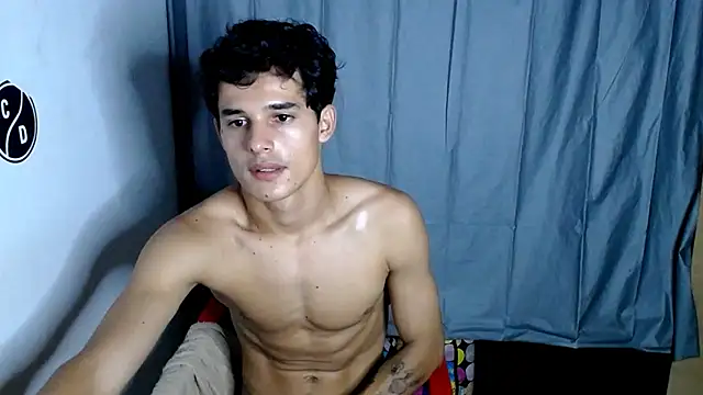 Snapshot of freddy_romas chatting on February 7, 2025, 4:37 am freddy romas online show from February 7, 2025, 4:37 am