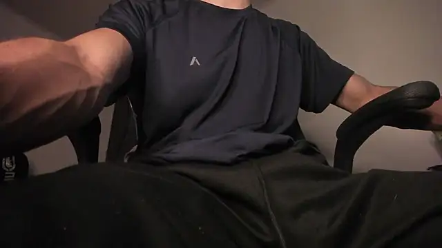 Snapshot of Big_cockcat chatting on October 7, 2025, 8:15 am Big cockcat online show from October 7, 2025, 8:15 am