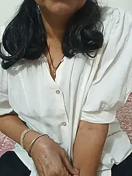 Snapshot of Saroj-Shah chatting on June 27, 2026, 12:22 pm Saroj-Shah online show from June 27, 2026, 12:22 pm