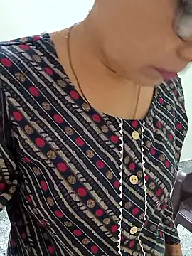 Snapshot of Saroj-Shah chatting on May 3, 2026, 7:13 am Saroj-Shah online show from May 3, 2026, 7:13 am