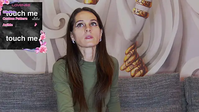 hailey peach online show from January 18, 2026, 6:11 pm