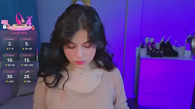 Jenna Adams  online show from September 22, 2025, 1:00 am