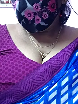 mallu-sumi online show from November 5, 2025, 6:00 pm