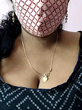 mallu-sumi online show from May 26, 2026, 8:45 am