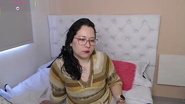 Snapshot of May_Carlier chatting on January 15, 2026, 6:33 pm May Carlier online show from January 15, 2026, 6:33 pm