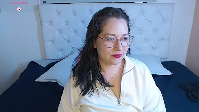 Snapshot of May_Carlier chatting on February 7, 2026, 4:09 am May Carlier online show from February 7, 2026, 4:09 am