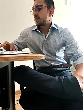 pablo-rincon95 online show from March 11, 2025, 1:56 pm