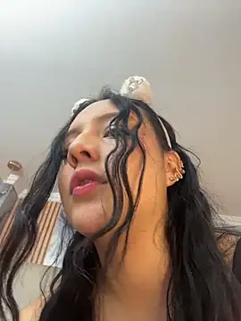 Emily Trujillo online show from December 17, 2025, 6:57 pm