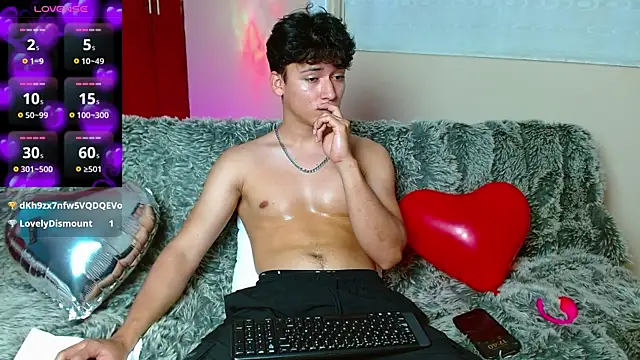 LiamEvans 0 online show from February 15, 2025, 10:42 pm