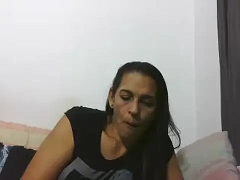 latinbrunettet online show from December 16, 2024, 1:22 pm