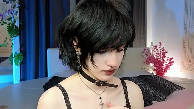 Snapshot of dark_vamp_ chatting on March 1, 2025, 6:32 pm dark vamp  online show from March 1, 2025, 6:32 pm