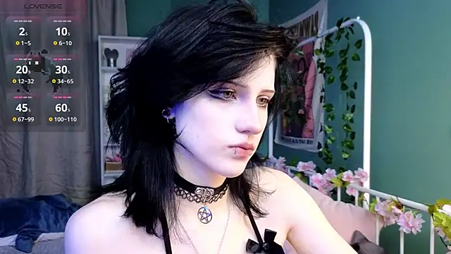 Snapshot of dark_vamp_ chatting on October 10, 2025, 3:24 pm dark vamp  online show from October 10, 2025, 3:24 pm