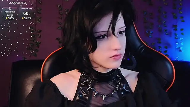 Snapshot of dark_vamp_ chatting on January 19, 2025, 12:28 am dark vamp  online show from January 19, 2025, 12:28 am