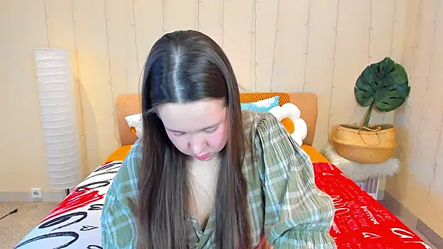 Snapshot of Mira_Karter chatting on April 9, 2026, 2:57 am Mira Karter online show from April 9, 2026, 2:57 am