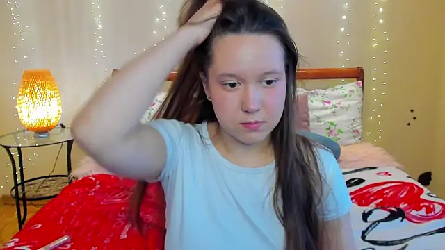 Snapshot of Mira_Karter chatting on May 5, 2026, 2:36 am Mira Karter online show from May 5, 2026, 2:36 am