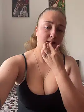 Snapshot of Joannakiss chatting on July 5, 2026, 11:39 am Joannakiss online show from July 5, 2026, 11:39 am