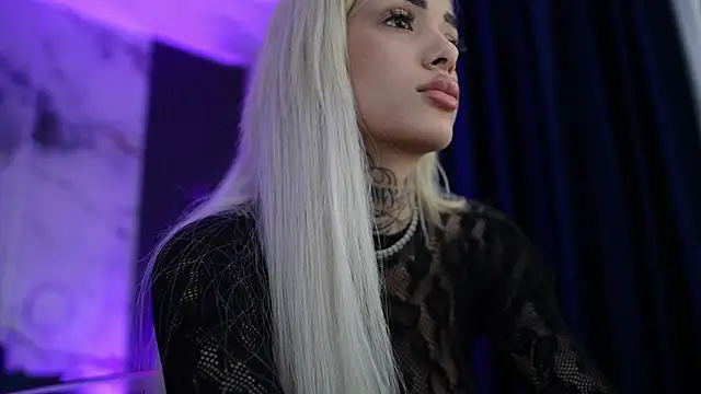 Snapshot of blondie_muller chatting on May 28, 2026, 8:04 pm blondie muller online show from May 28, 2026, 8:04 pm